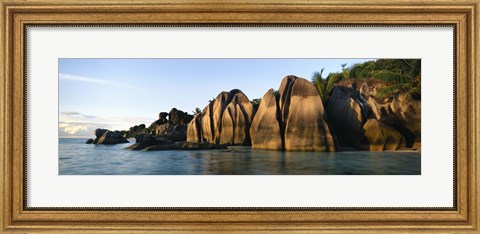 Framed Rock formations at the waterfront, Anse Source D&#39;argent Beach, La Digue Island, Seychelles Print