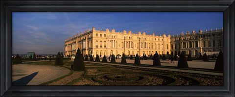 Framed Formal garden in front of a castle, Chateau de Versailles, Versailles, Paris, Ile-de-France, France Print