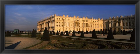 Framed Formal garden in front of a castle, Chateau de Versailles, Versailles, Paris, Ile-de-France, France Print