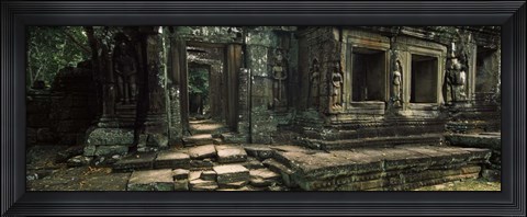 Framed Ruins of a temple, Banteay Kdei, Angkor, Cambodia Print