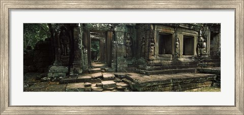 Framed Ruins of a temple, Banteay Kdei, Angkor, Cambodia Print