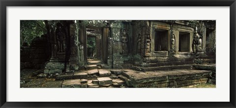 Framed Ruins of a temple, Banteay Kdei, Angkor, Cambodia Print