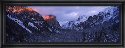 Framed Sunlight falling on a mountain range, Yosemite National Park, California, USA Print