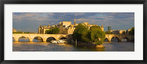 Framed Arch bridge over a river, Pont Neuf, Seine River, Isle de la Cite, Paris, Ile-de-France, France Print