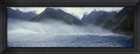 Framed Rolling waves with mountains in the background, Tahiti, Society Islands, French Polynesia Print