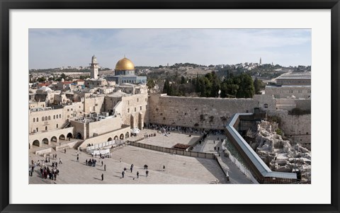 Framed Tourists praying at the Wailing Wall in Jerusalem, Israel Print