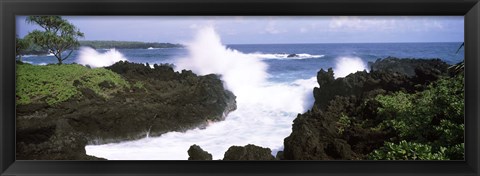 Framed Waves breaking at the coast, Hana Coast, Black Sand Beach, Hana Highway, Waianapanapa State Park, Maui, Hawaii, USA Print