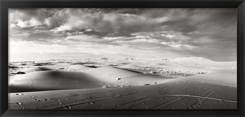 Framed Sahara Desert landscape, Morocco (black and white) Print