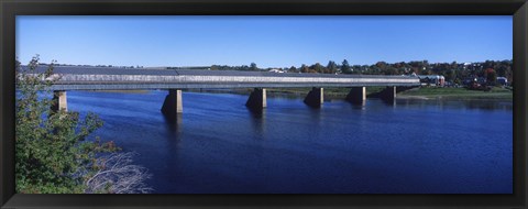 Framed Hartland Bridge, world&#39;s longest covered bridge across the Saint John&#39;s River, Hartland, New Brunswick, Canada Print