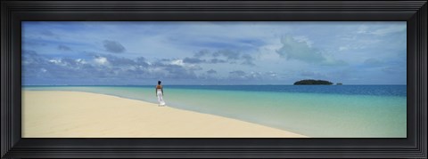 Framed Woman in distance on sandbar, Aitutaki, Cook Islands Print