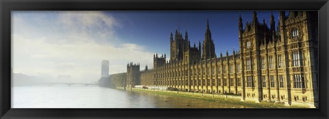 Framed Government building at the waterfront, Houses Of Parliament, Thames River, London, England Print