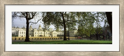 Framed Horse guards building, St. James&#39;s Park, Westminster, London, England Print