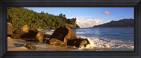 Framed Waves splashing onto rocks on North Island with Silhouette Island in the background, Seychelles Print