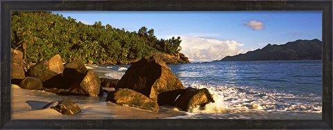 Framed Waves splashing onto rocks on North Island with Silhouette Island in the background, Seychelles Print