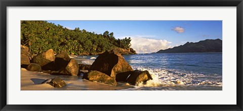 Framed Waves splashing onto rocks on North Island with Silhouette Island in the background, Seychelles Print