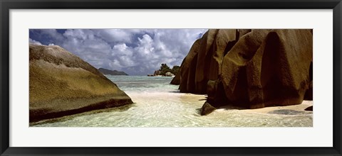 Framed Crystal clear waters and large granite rocks on Anse Source d&#39;Argent beach, La Digue Island, Seychelles Print