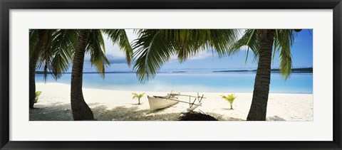 Framed Outrigger boat on the beach, Aitutaki, Cook Islands Print