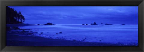 Framed Surf on the beach, Ruby Beach, Olympic National Park, Olympic Peninsula, Washington State, USA Print