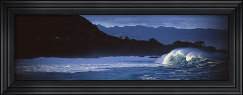 Framed Waves in the Pacific ocean, Waimea, Oahu, Hawaii, USA Print