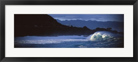 Framed Waves in the Pacific ocean, Waimea, Oahu, Hawaii, USA Print