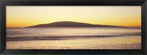 Framed Island in the pacific ocean, Hawaii, USA Print