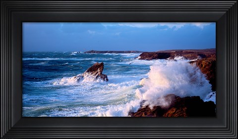 Framed Waves crashing on rocks at wild coast, Quiberon, Morbihan, Brittany, France Print
