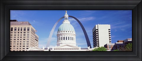 Framed Government building surrounded by Gateway Arch, Old Courthouse, St. Louis, Missouri, USA Print