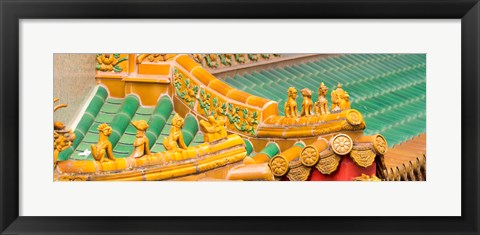 Framed Architectural detail of the roof of a temple, Kwan Im Thong Hood Cho Temple, Singapore Print