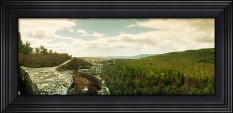 Framed Gertrude's Nose hiking trail in Minnewaska State Park, Catskill Mountains, New York State, USA Print