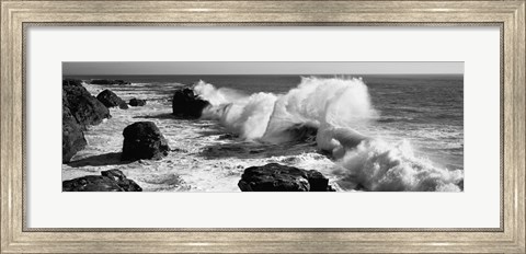 Framed Waves breaking on the coast, Santa Cruz, California (black and white) Print