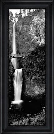 Framed Footbridge in front of a waterfall, Multnomah Falls, Columbia River Gorge, Multnomah County, Oregon (black and white) Print