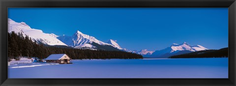 Framed Maligne Lake &amp; Canadian Rockies Alberta Canada Print