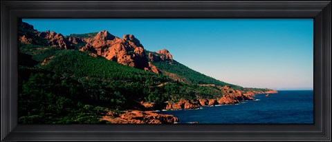 Framed Red rocks in the late afternoon summer light at coast, Esterel Massif, French Riviera, Provence-Alpes-Cote d&#39;Azur, France Print