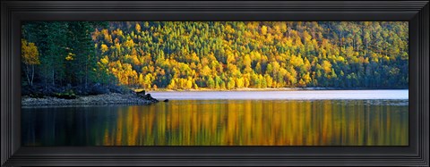 Framed Loch Beinn a&#39; Mheadhoin, Highlands Region, Scotland Print