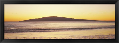 Framed Island in the pacific ocean, Hawaii, USA Print