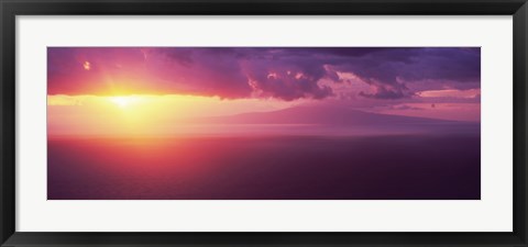 Framed Sunset over the pacific ocean, Hawaii Print