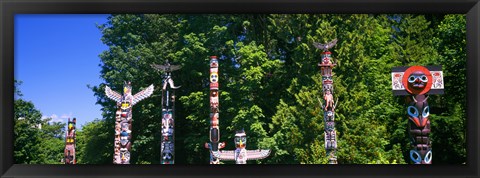 Framed Totem poles in a a park, Stanley Park, Vancouver, British Columbia, Canada Print