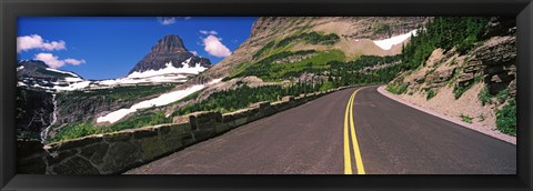 Framed Going-to-the-Sun Road at US Glacier National Park, Montana, USA Print