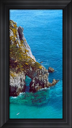 Framed High angle view of cliff at the coast, Crozon, Finistere, Brittany, France Print