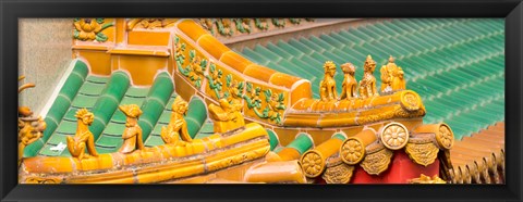 Framed Architectural detail of the roof of a temple, Kwan Im Thong Hood Cho Temple, Singapore Print