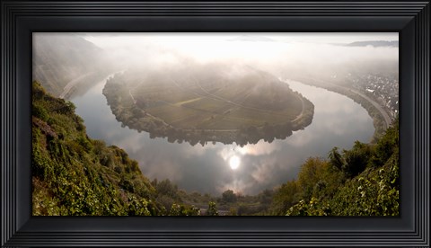 Framed High angle view of Mosel River, Bremm, Cochem-Zell, Rhineland-Palatinate, Germany Print