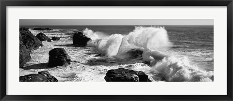 Framed Waves breaking on the coast, Santa Cruz, California (black and white) Print