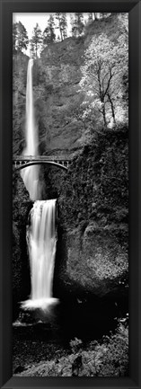 Framed Footbridge in front of a waterfall, Multnomah Falls, Columbia River Gorge, Multnomah County, Oregon (black and white) Print