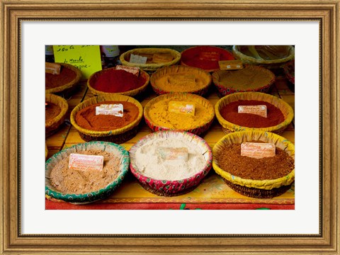 Framed Spices for sale at a market stall, Lourmarin, Vaucluse, Provence-Alpes-Cote d&#39;Azur, France Print