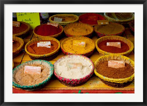 Framed Spices for sale at a market stall, Lourmarin, Vaucluse, Provence-Alpes-Cote d&#39;Azur, France Print