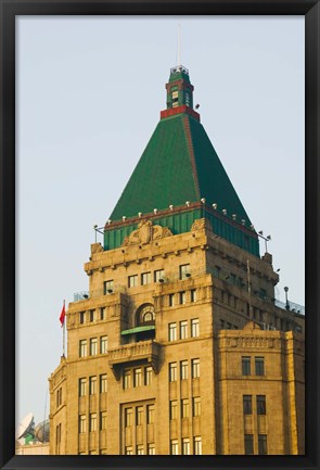 Framed Low angle view of a hotel, Peace Hotel, The Bund, Shanghai, China Print