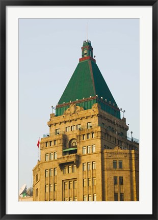 Framed Low angle view of a hotel, Peace Hotel, The Bund, Shanghai, China Print