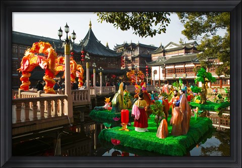 Framed Garden decorations by Mid-Lake Pavilion Teahouse, Yu Yuan Gardens, Shanghai, China Print