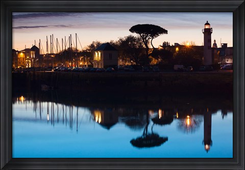 Framed La Rochelle Port Lighthouse, Charente-Maritime, Poitou-Charentes, France Print
