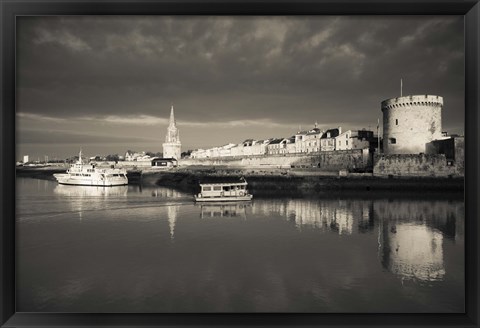 Framed Tour de la Lanterne, La Rochelle, Charente-Maritime, Poitou-Charentes, France (black and white) Print